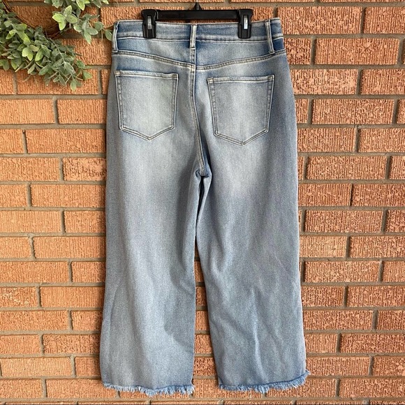 SOLD Sincerely Jules Wide Leg Cropped Jeans - Picture 2 of 10